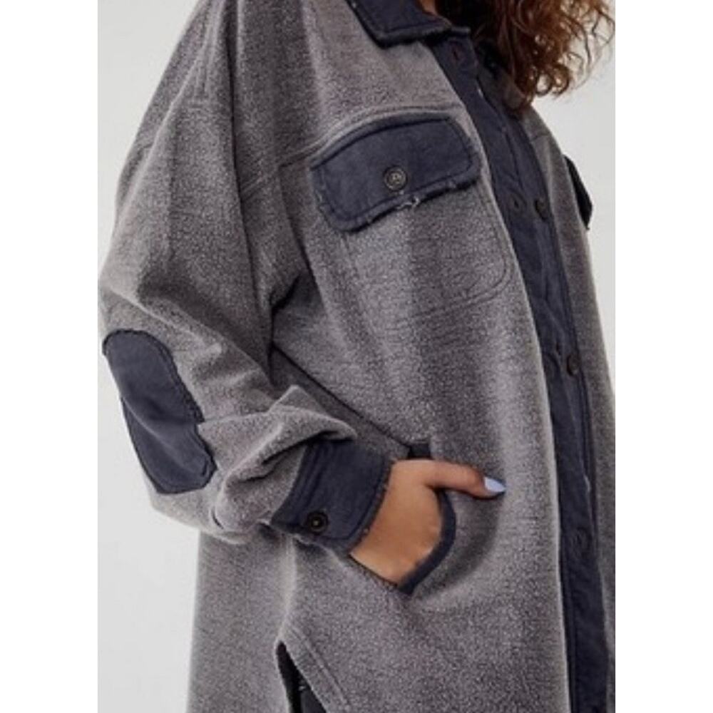 Free People Ruby Fleece Shirt Jacket Plum Gray S Oversized Button Front Pockets - Picture 6 of 9